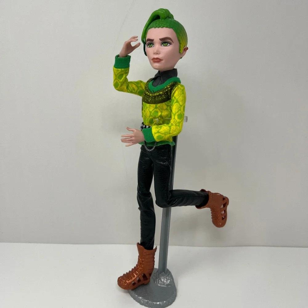 Monster High Deuce Gorgon Boo York Doll 11 Inch Green Hair Boy Figure 2008